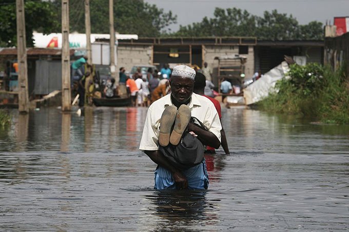 Enchentes na Nigéria: chuvas torrenciais causam aos menos 115 mortes e destruição