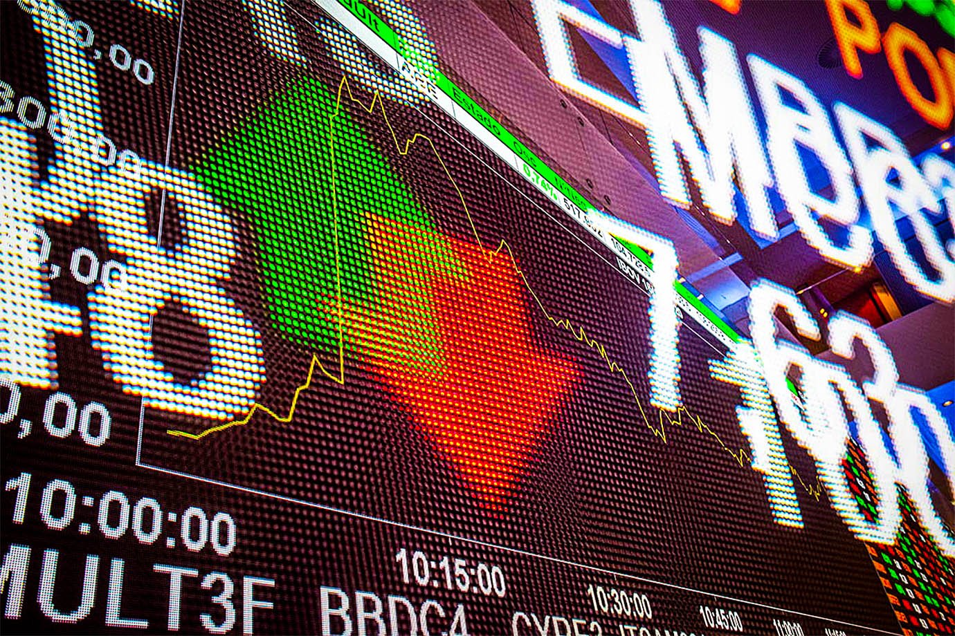 E os saques continuam: fundos de investimento têm resgate de R$ 14,1 bi em maio
