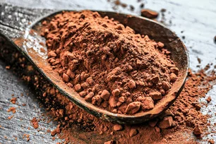 Imagem referente à matéria: Lindt sobe com estratégia premium, enquanto dona da Hershey's cai com preço do cacau em alta