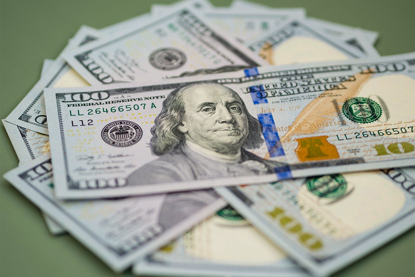 Dólar cai 0,26% e fecha com menor valor de 2025